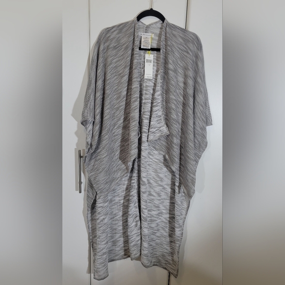 BCBGeneration Kimono/ Long Open Cardigan - Picture 1 of 6